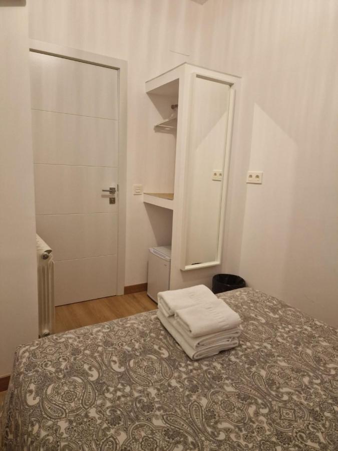 Hostal Esparteros مدريد المظهر الخارجي الصورة