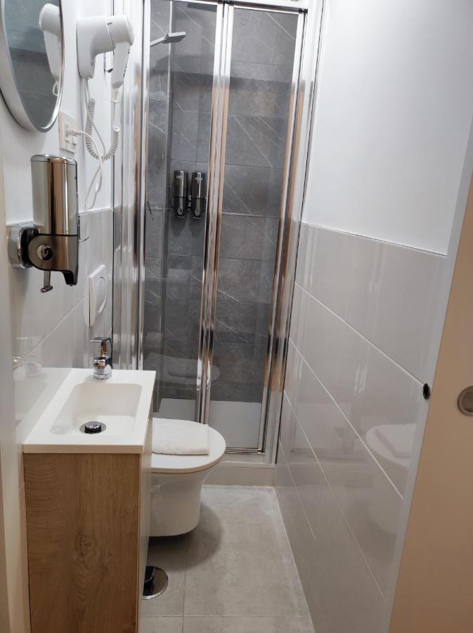 Hostal Esparteros مدريد المظهر الخارجي الصورة